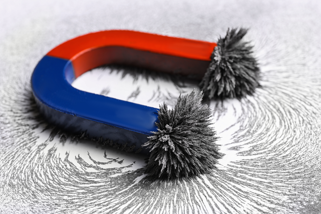 metal-supermarkets-red-blue-horseshoe-magnet-attracting-metal